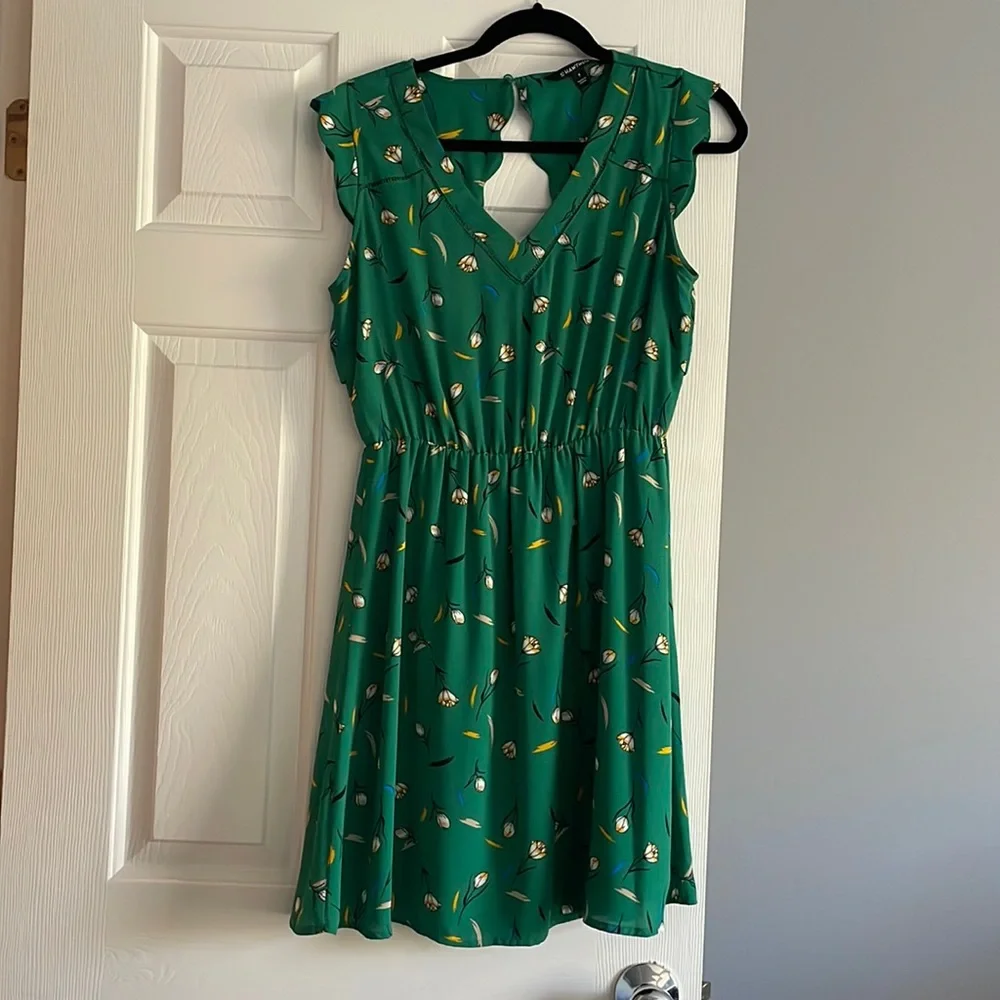 41 Hawthorn Midnight Scallop Detail Dress, Green. - Picture 2 of 5